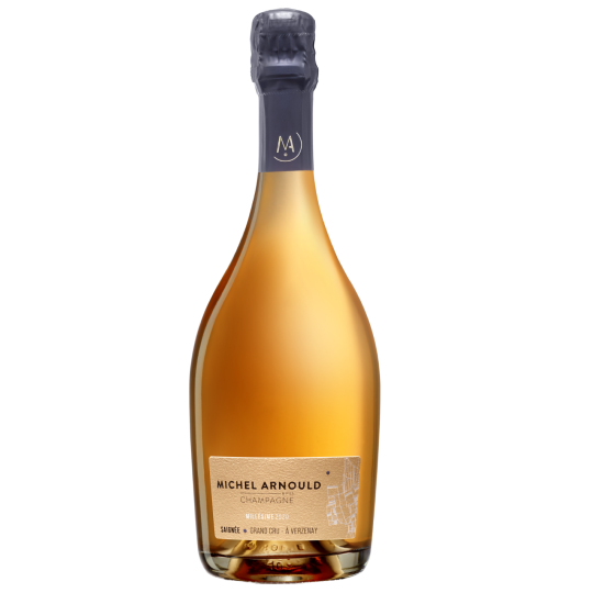米歇尔-阿努尔德2018桃红香槟（Champagne Michel Arnould Rosé Saignée 2018），透明瓶身，浓烈的粉红色，正面图